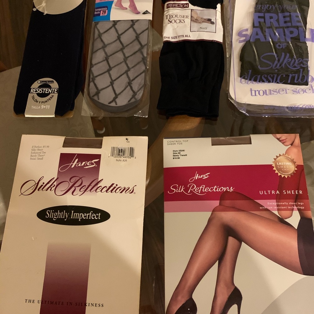 2 pairs nylon stockings, 4 trouser socks